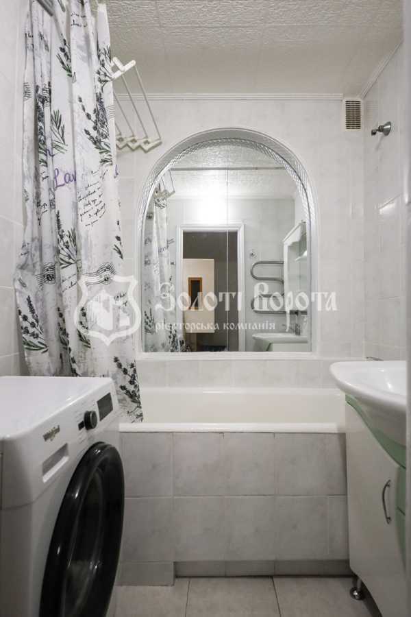 Продажа 3-комнатной квартиры 74 м², Ревуцкого ул., 13