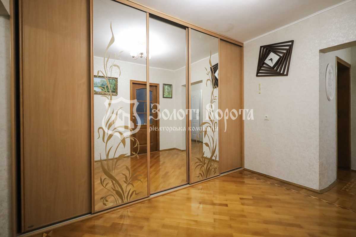 Продажа 3-комнатной квартиры 74 м², Ревуцкого ул., 13