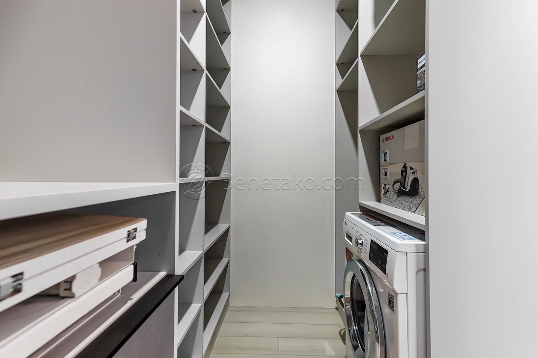 Аренда 3-комнатной квартиры 120 м², Ванный пер., 2/2