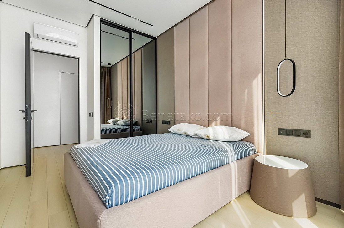 Аренда 3-комнатной квартиры 120 м², Ванный пер., 2/2