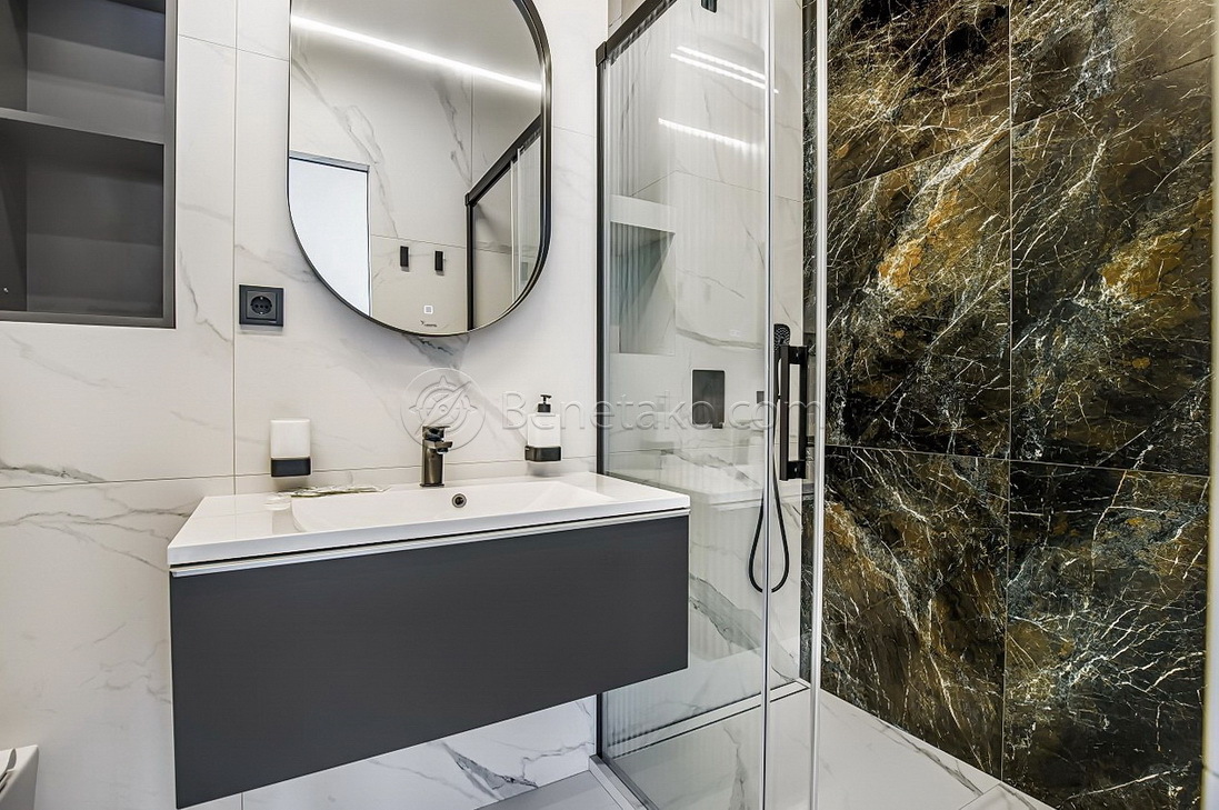 Аренда 3-комнатной квартиры 120 м², Ванный пер., 2/2