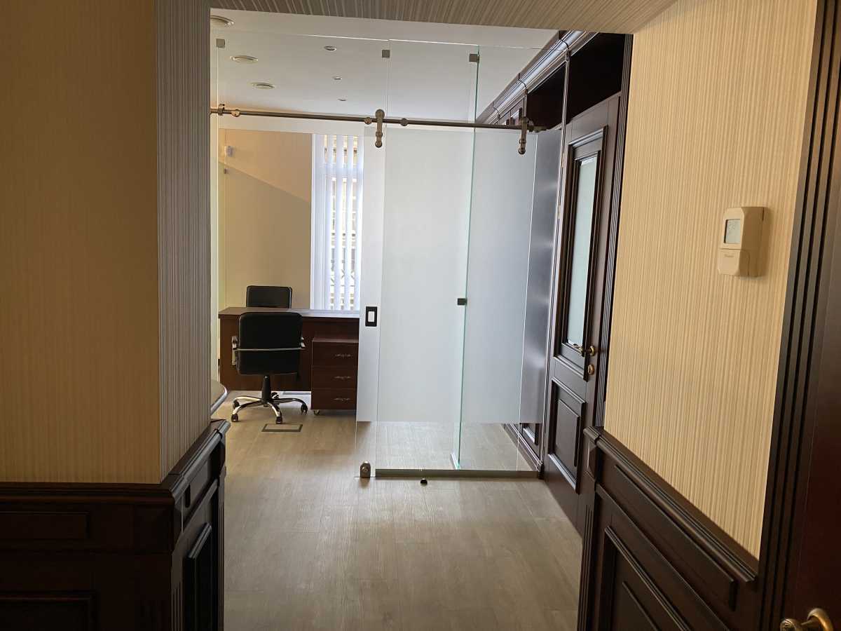 Оренда офісу 218.5 м², Інститутська вул., 18А