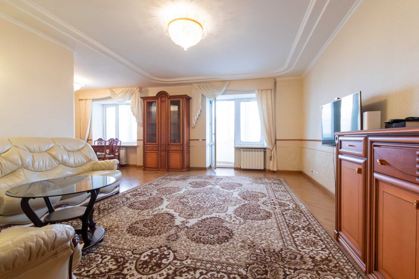 Аренда 3-комнатной квартиры 93 м², Героев Сталинграда просп.