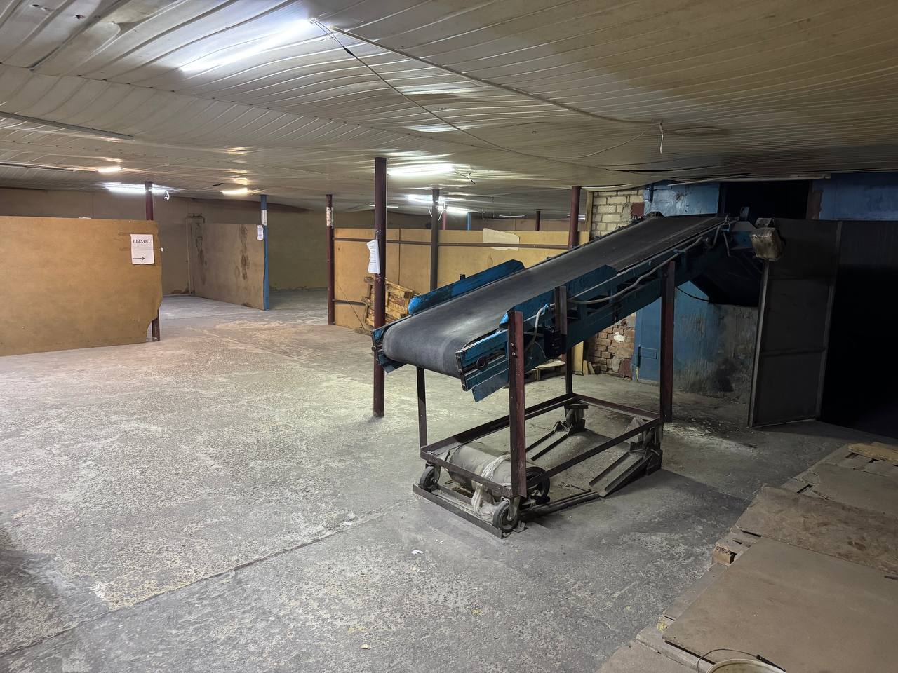 Аренда помещения свободного назначения 1600 м²