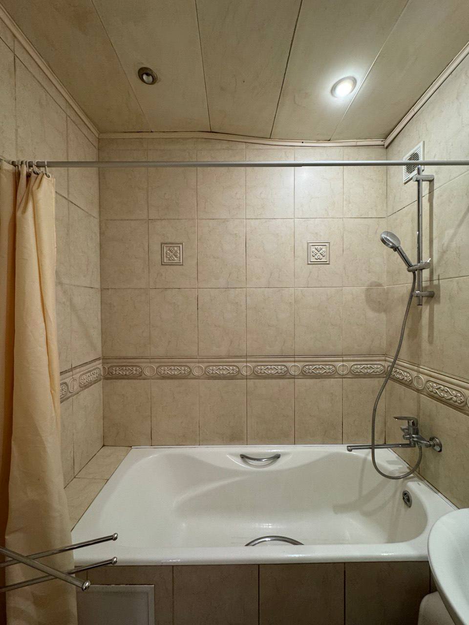 Продажа 3-комнатной квартиры 60 м², Михаила Грушевского ул.