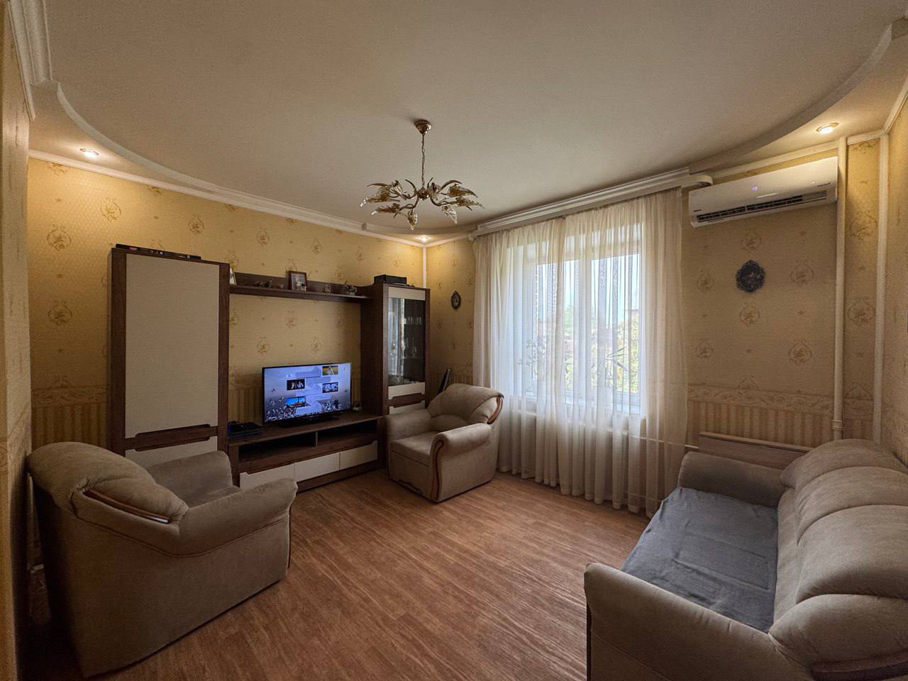 Продажа 3-комнатной квартиры 60 м², Михаила Грушевского ул.