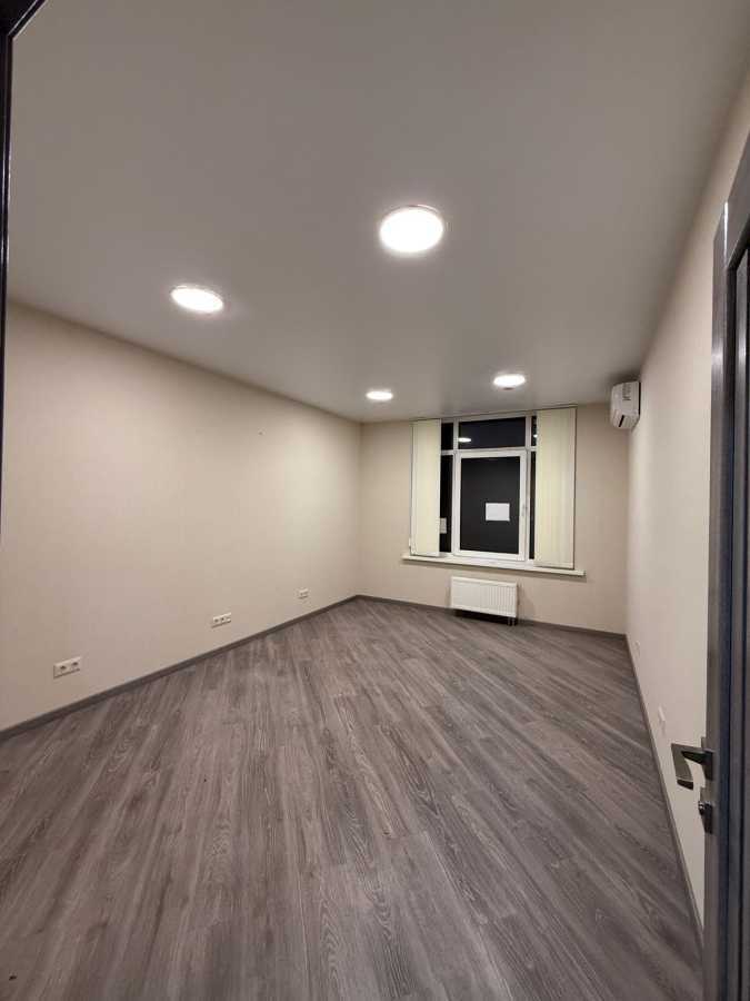 Оренда офісу 50 м², Євгена Сверстюка вул., 6