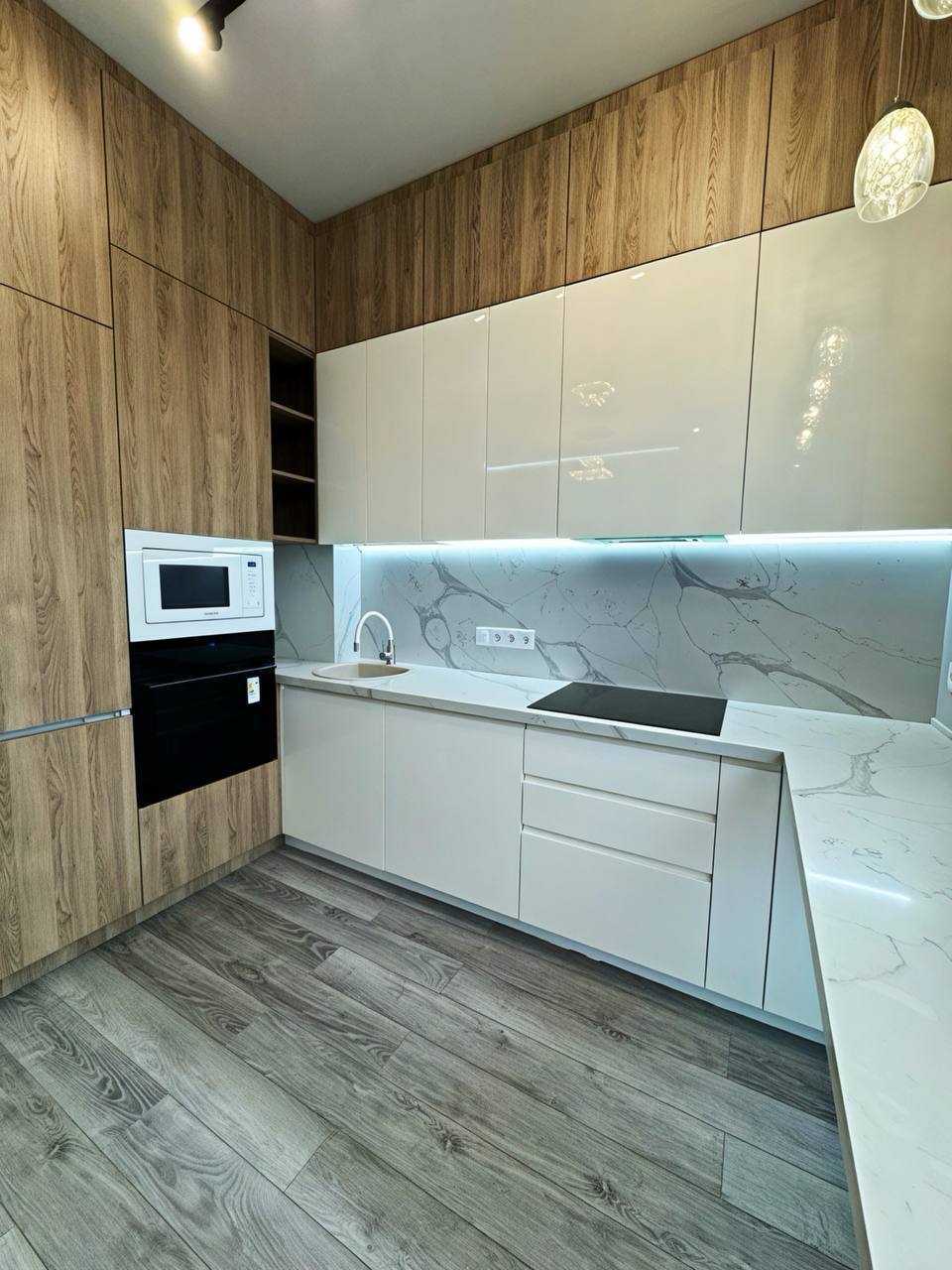 Продажа 3-комнатной квартиры 62 м², Звездный бул.