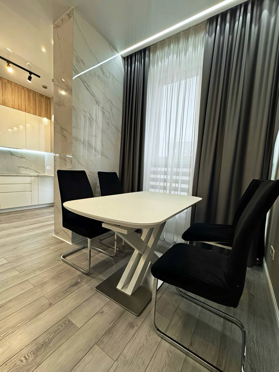 Продажа 3-комнатной квартиры 62 м², Звездный бул.