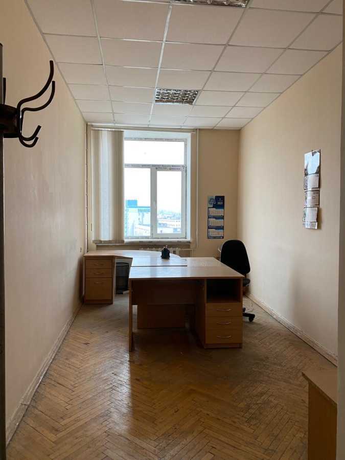 Продаж офісу 433 м², Кирилівська вул., 160 кА