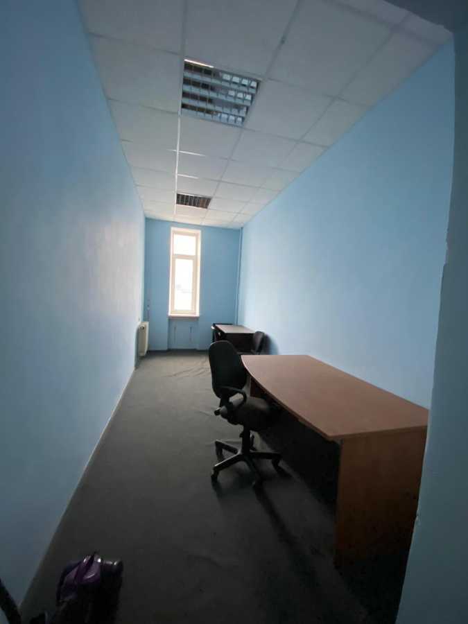 Продаж офісу 433 м², Кирилівська вул., 160 кА