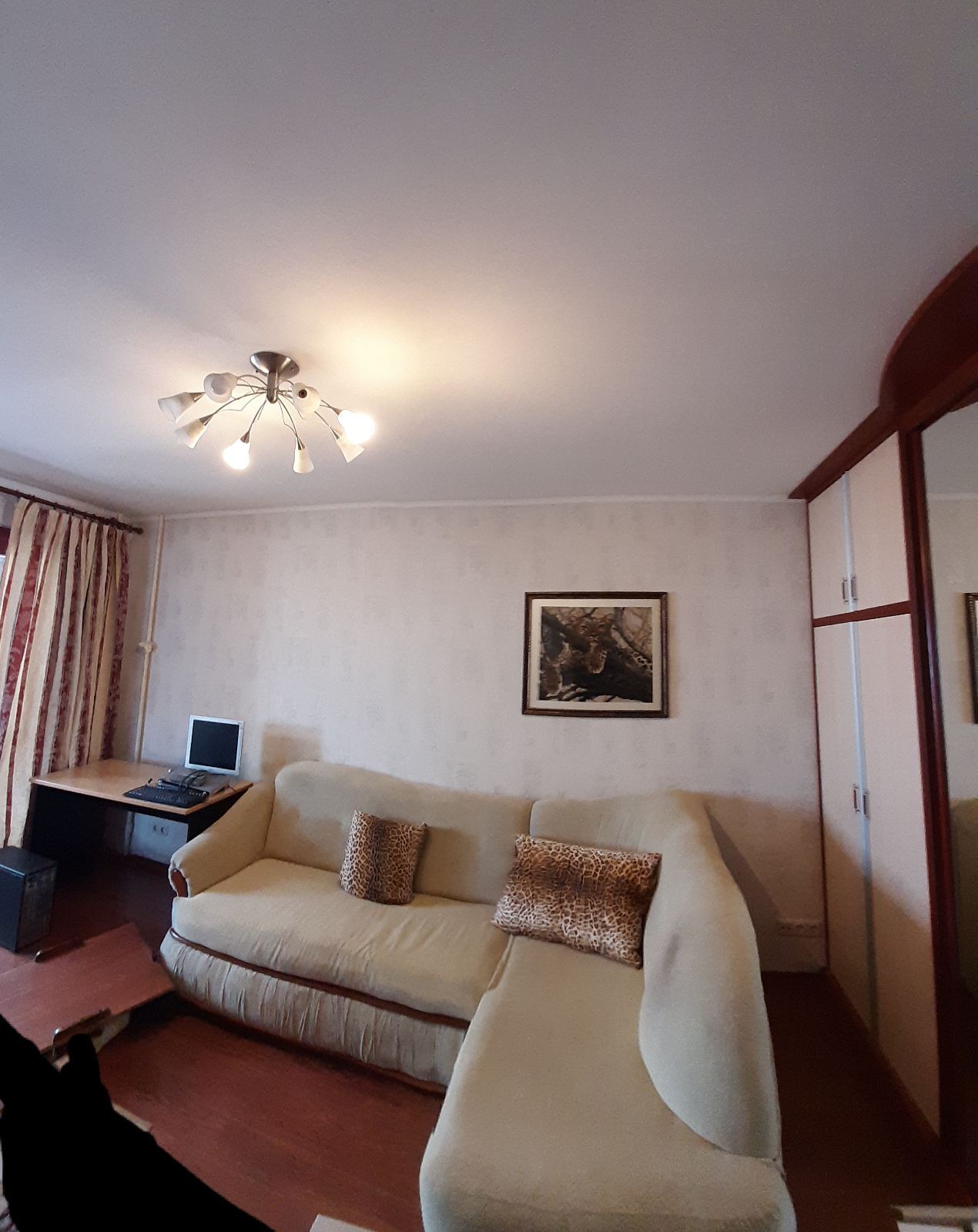 Оренда кімнати/частини квартири, Лариси Руденко вул., 13