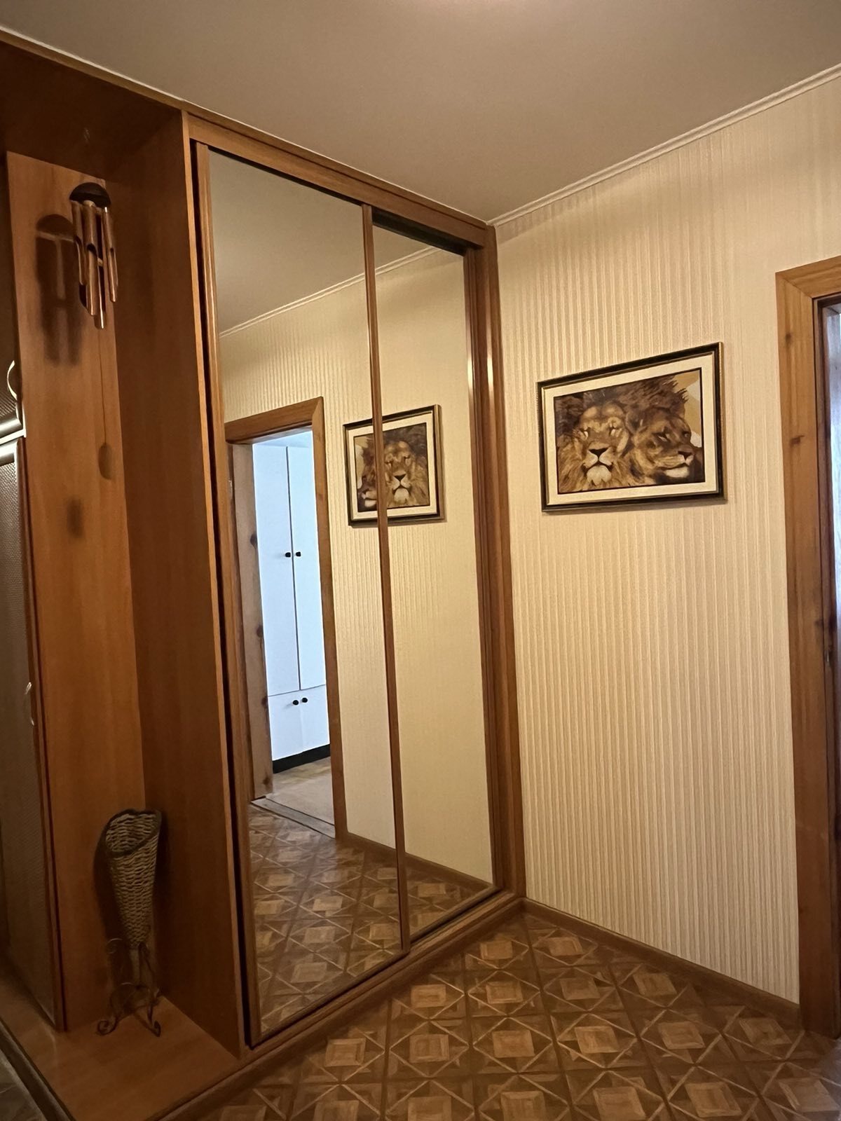 Оренда кімнати/частини квартири, Лариси Руденко вул., 13