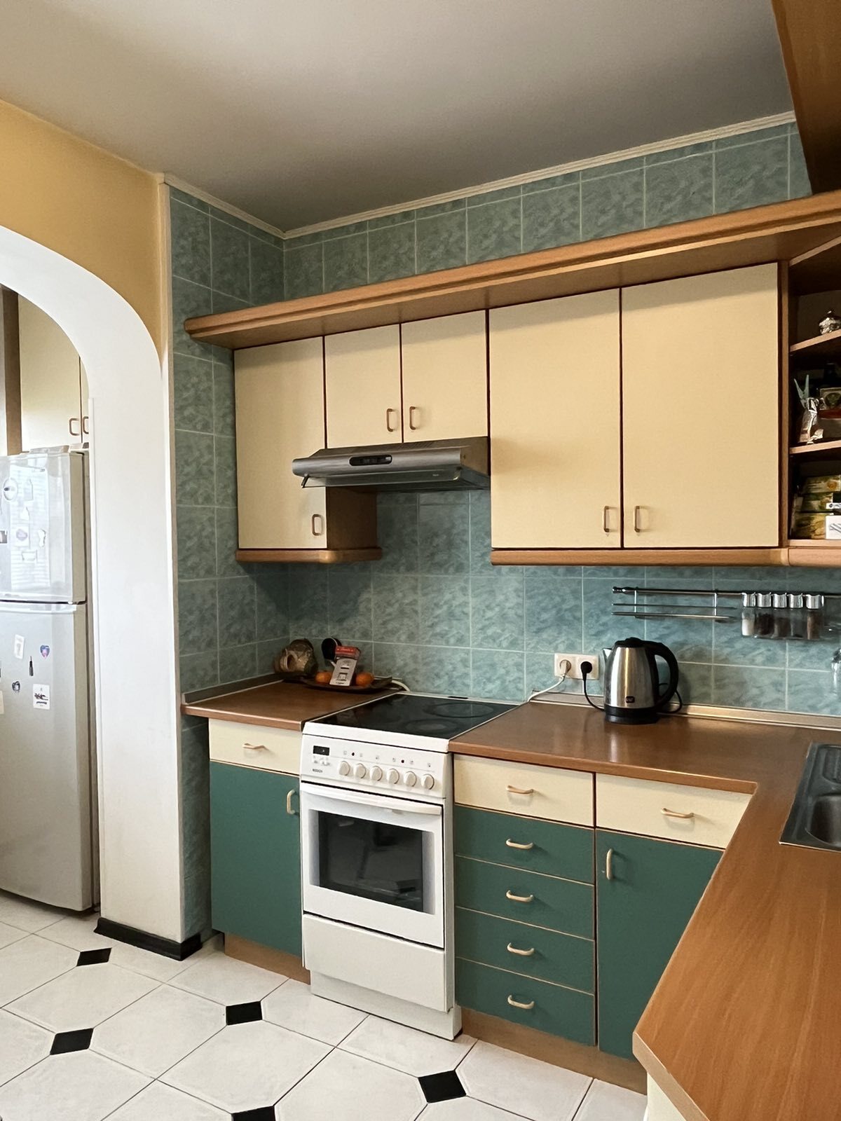 Оренда кімнати/частини квартири, Лариси Руденко вул., 13