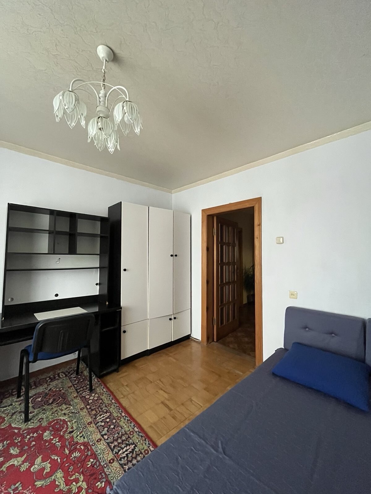 Оренда кімнати/частини квартири, Лариси Руденко вул., 13