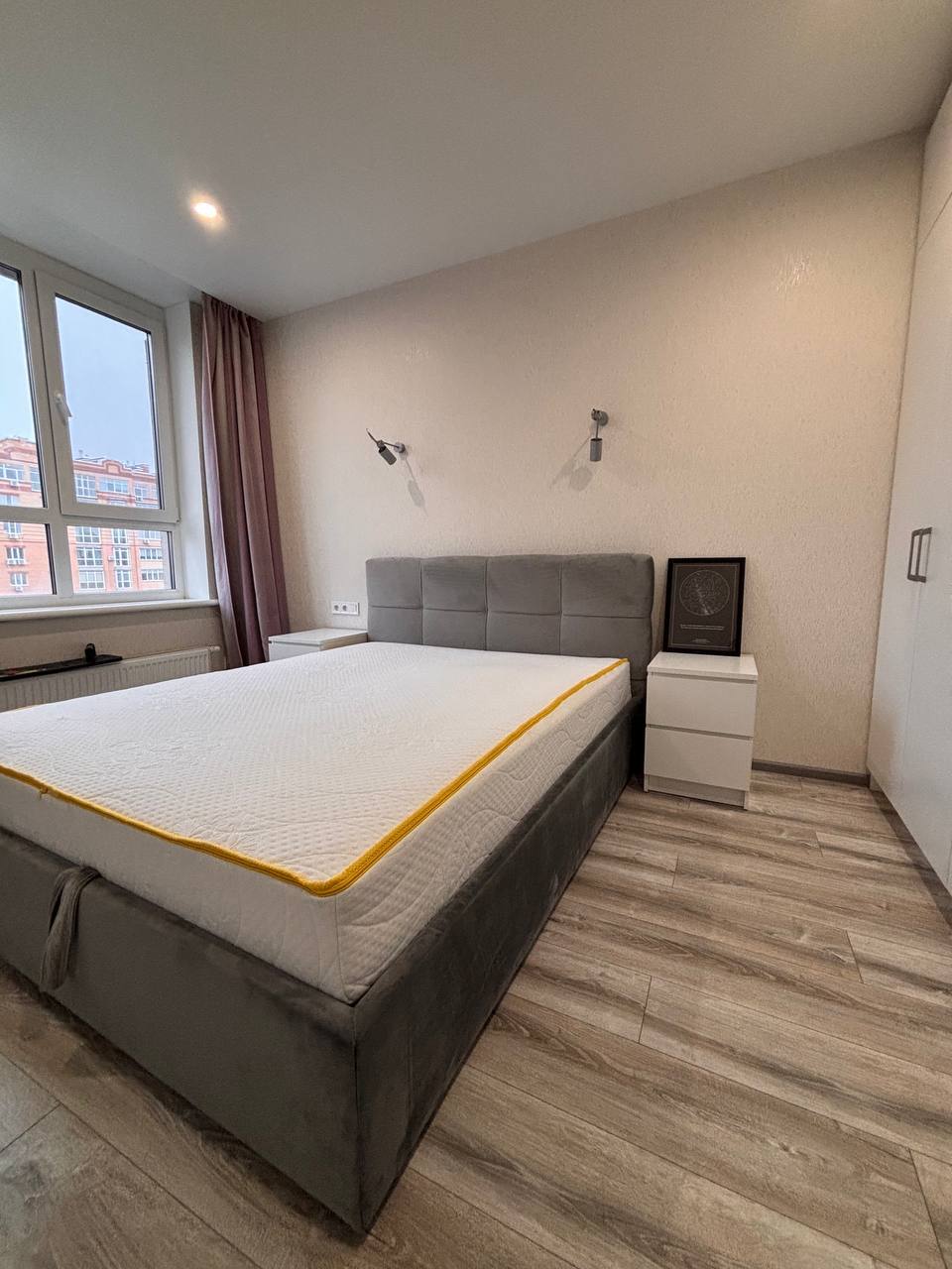 Продаж 1-кімнатної квартири 43 м², Університетська вул., 3/1