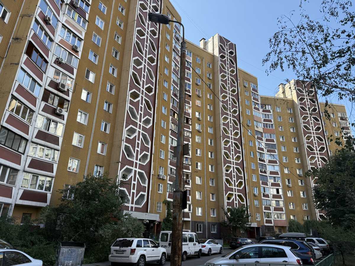 Продажа 3-комнатной квартиры 103 м², Анны Ахматовой ул., 43