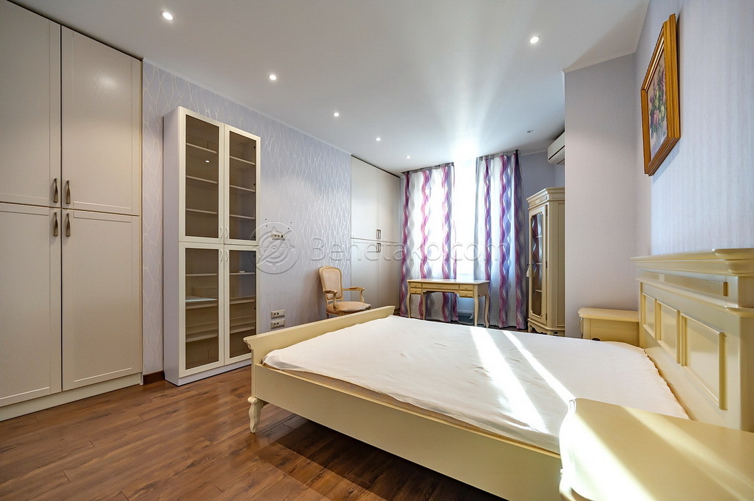 Оренда 3-кімнатної квартири 120 м², Шевченко просп., 33Б