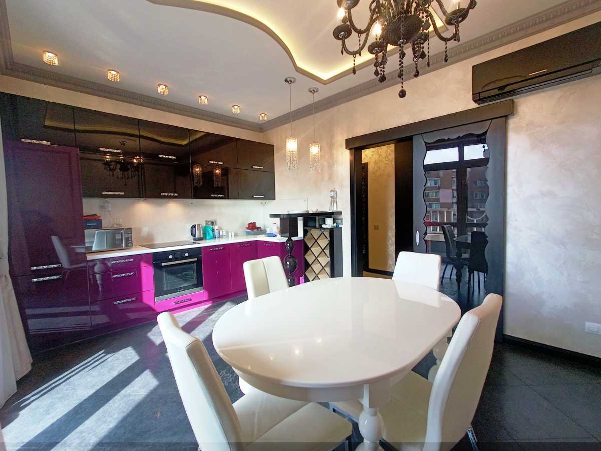 Аренда 2-комнатной квартиры 87 м², Владимира Антоновича ул., 131