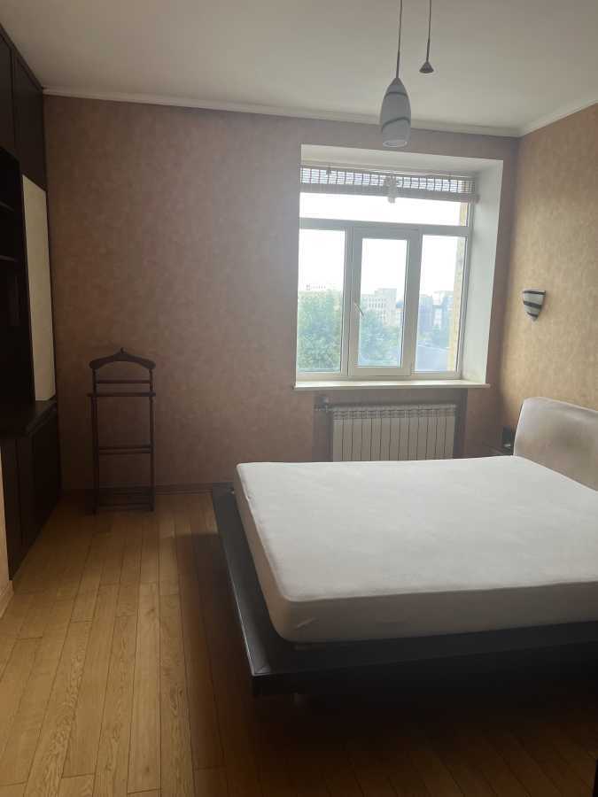 Продажа 3-комнатной квартиры 73 м², Валерия Лобановского просп., 5