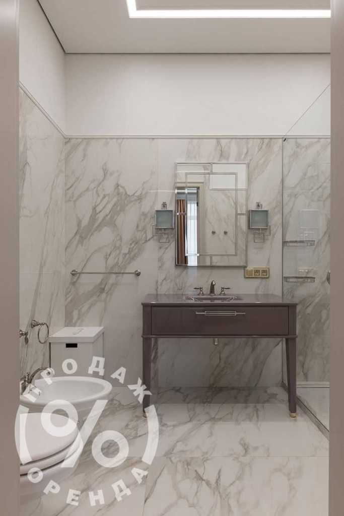 Продажа 4-комнатной квартиры 228 м², Глазунова ул., 13