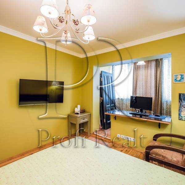 Продажа 3-комнатной квартиры 72 м², Булгакова ул., 3