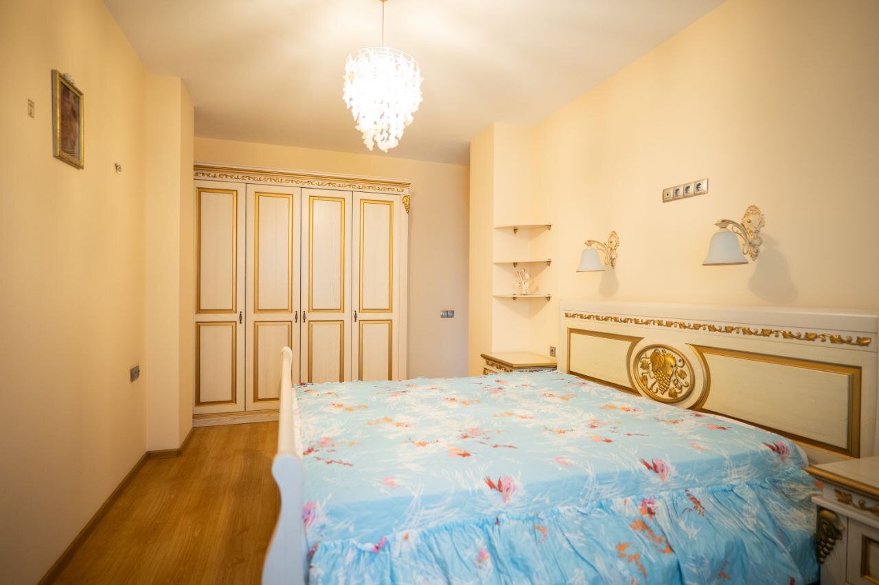 Продаж 2-кімнатної квартири 66.2 м², Кадетський Гай вул., 6