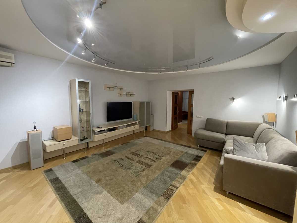 Аренда 3-комнатной квартиры 127 м², Героев Сталинграда просп., 12Д