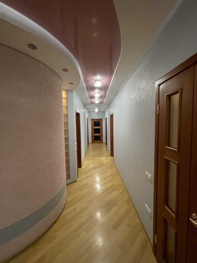 Аренда 3-комнатной квартиры 127 м², Героев Сталинграда просп., 12Д