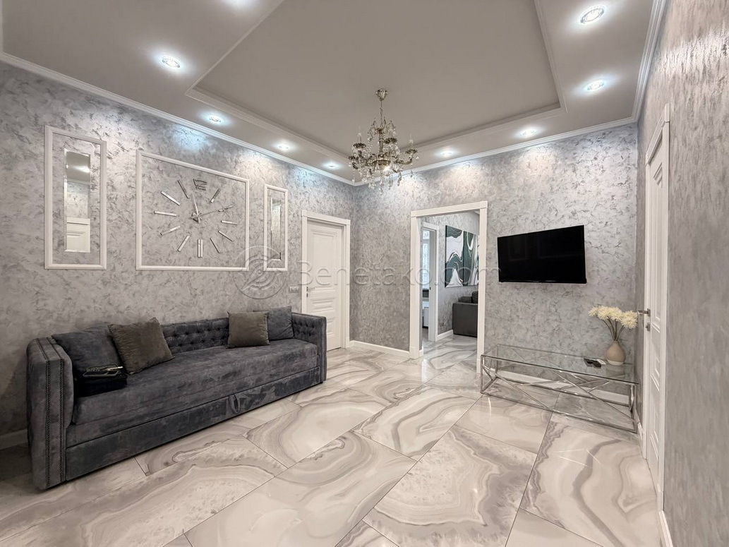 Оренда 3-кімнатної квартири 90 м², Каманіна вул., 16А/5