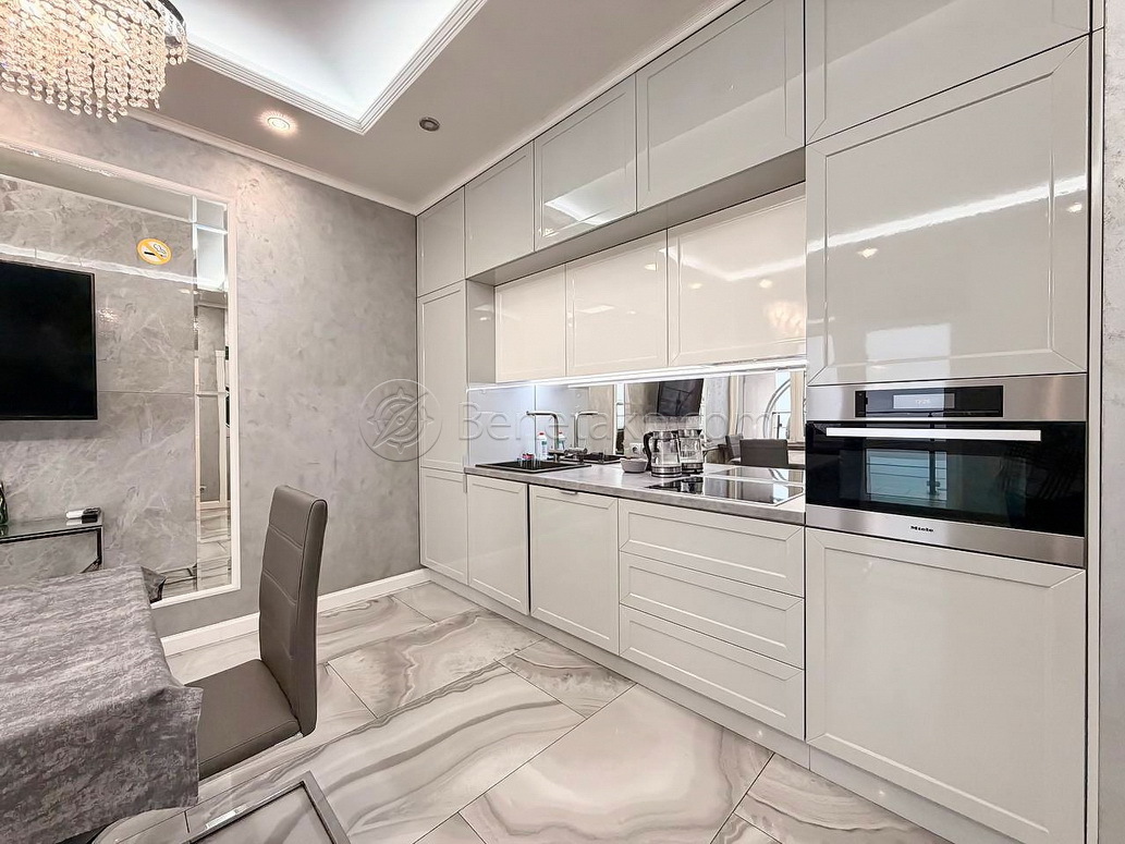 Оренда 3-кімнатної квартири 90 м², Каманіна вул., 16А/5