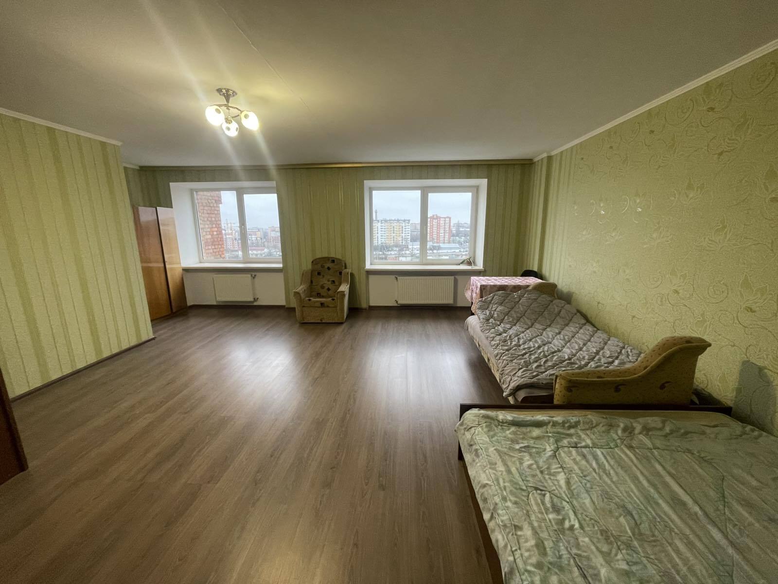 Продажа 2-уровневой квартиры 114 м², Строителей ул., 1