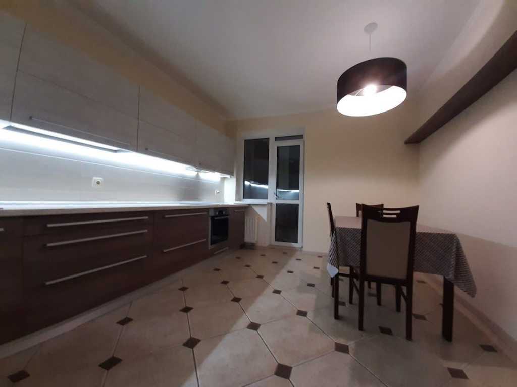 Аренда 2-комнатной квартиры 85 м², Михаила Максимовича ул., 3Г