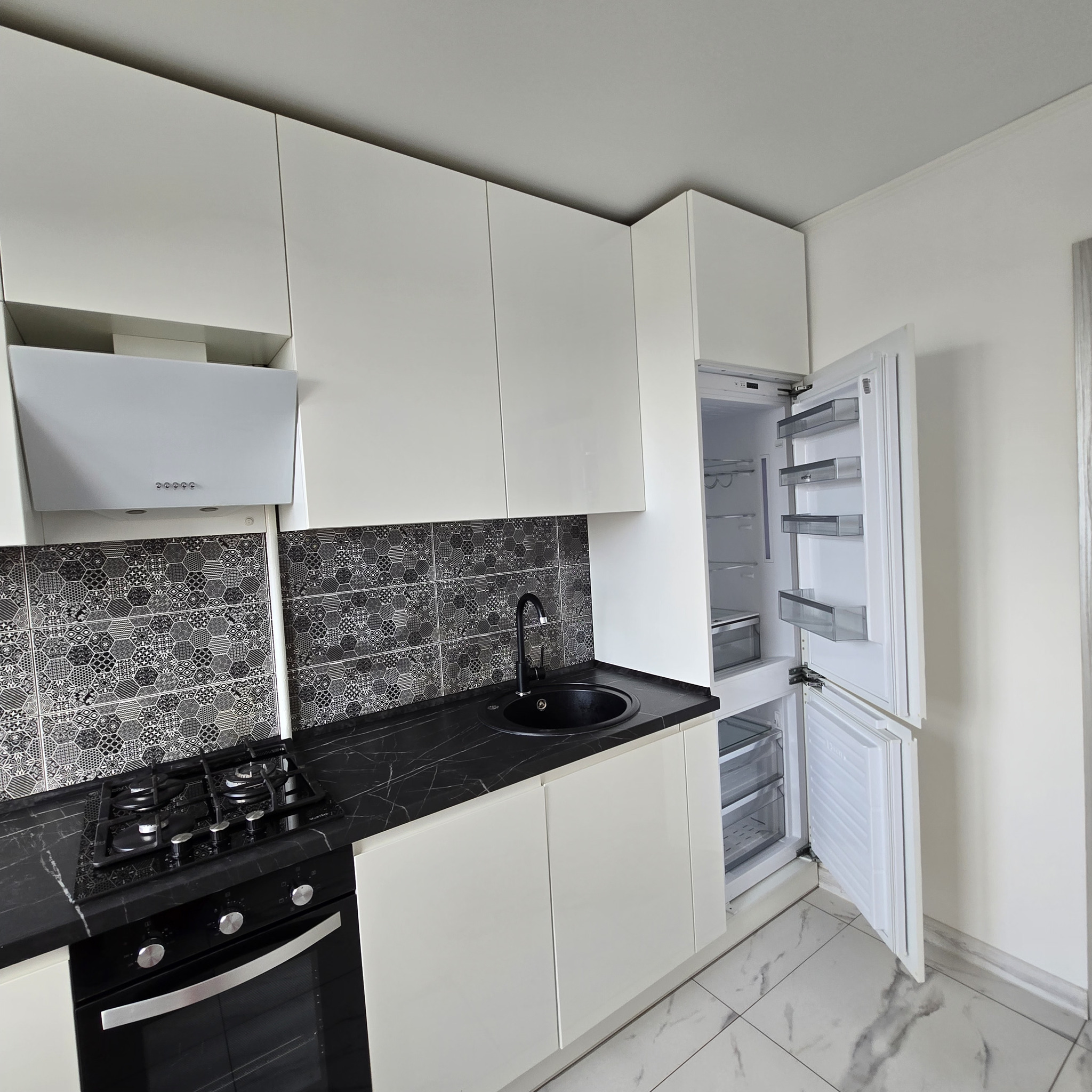 Продажа 2-комнатной квартиры 47 м², 200 летия Кривого Рога просп., 13