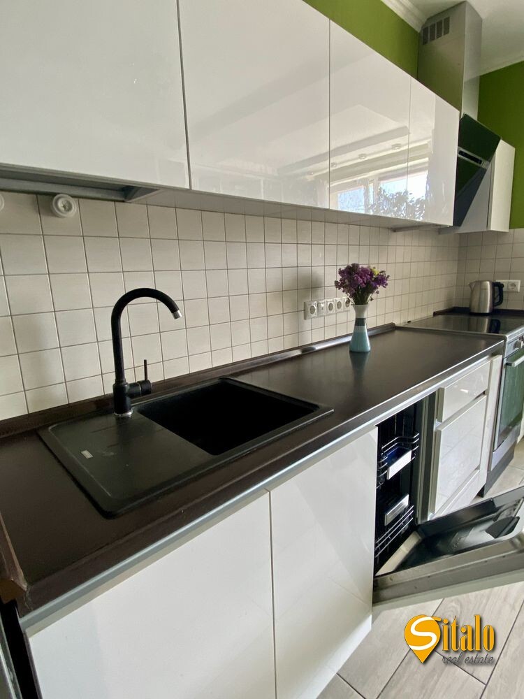 Продажа 1-комнатной квартиры 54 м², Ярослава Гашека бул., 8А