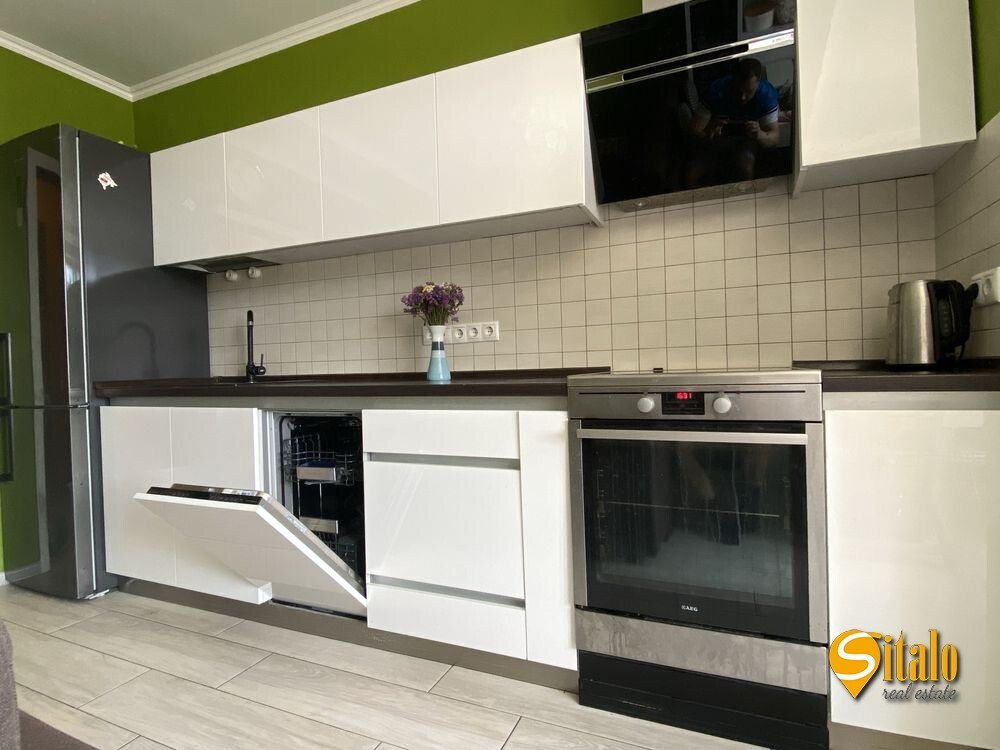 Продажа 1-комнатной квартиры 54 м², Ярослава Гашека бул., 8А