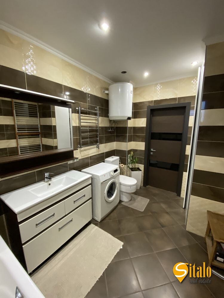 Продажа 1-комнатной квартиры 54 м², Ярослава Гашека бул., 8А