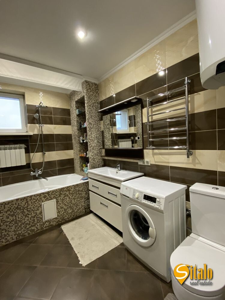 Продажа 1-комнатной квартиры 54 м², Ярослава Гашека бул., 8А