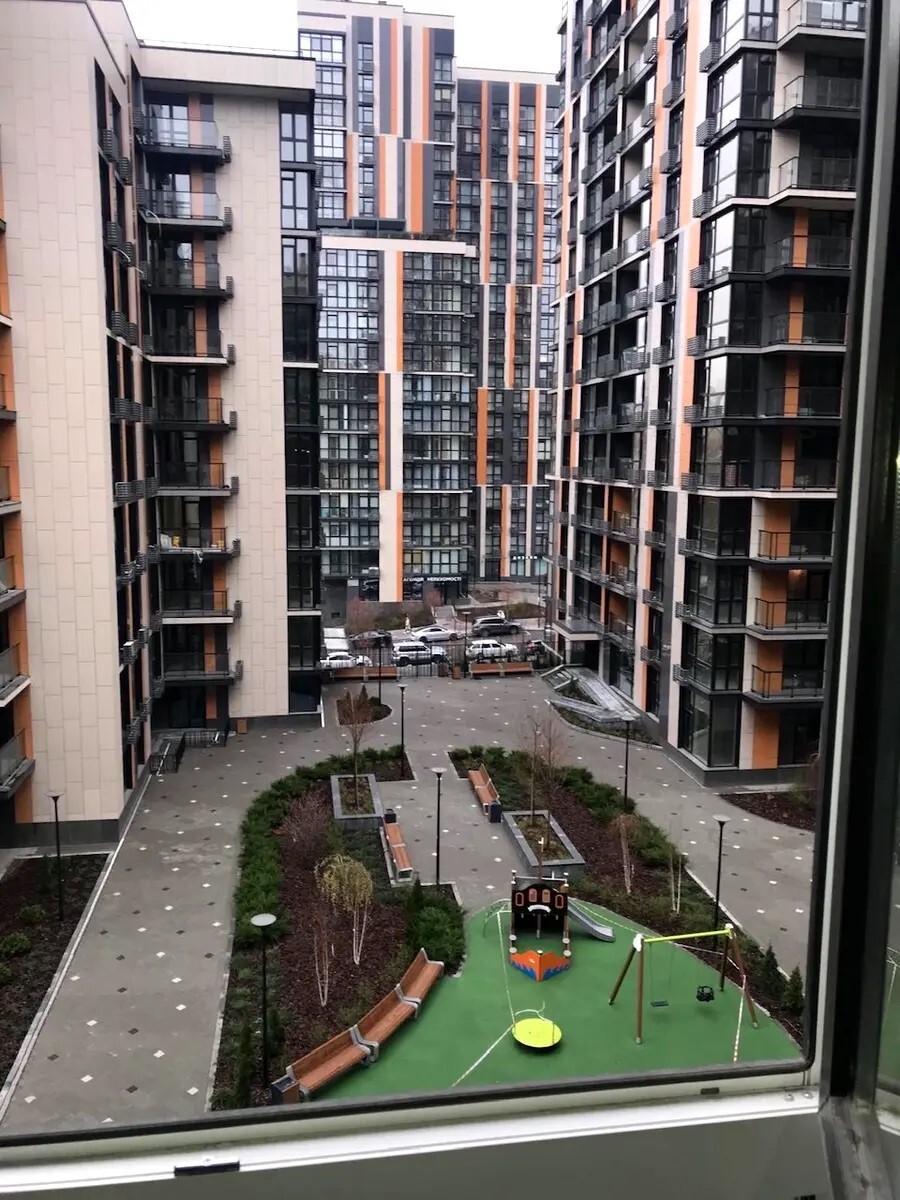 Продажа 3-комнатной квартиры 118.5 м², Предславинская ул., 42