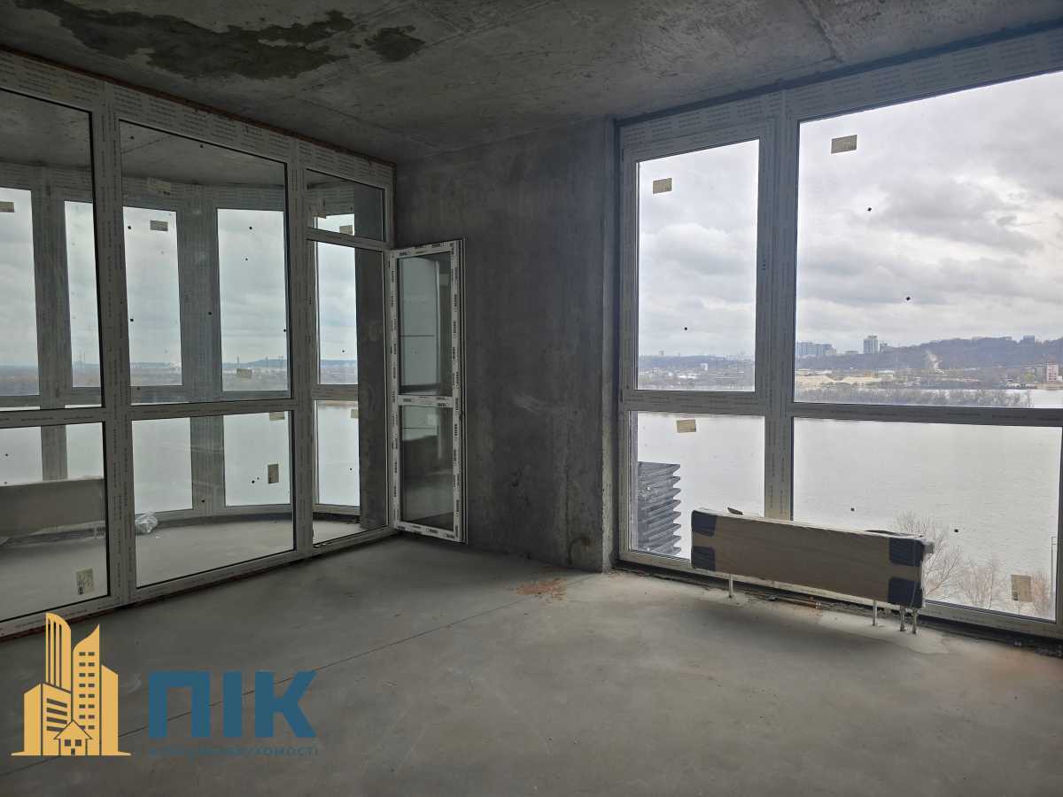 Продажа 2-комнатной квартиры 79 м², Днепровская наб., 15ж