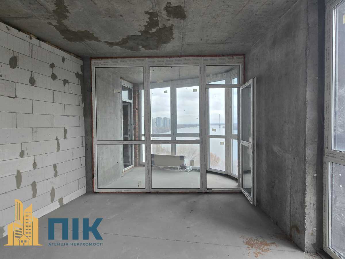 Продажа 2-комнатной квартиры 79 м², Днепровская наб., 15ж