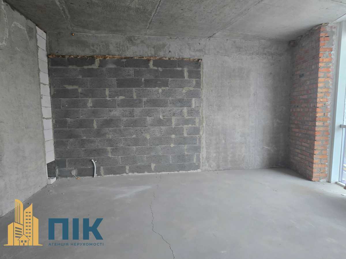 Продажа 2-комнатной квартиры 79 м², Днепровская наб., 15ж