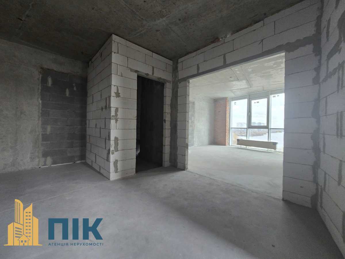 Продажа 2-комнатной квартиры 79 м², Днепровская наб., 15ж