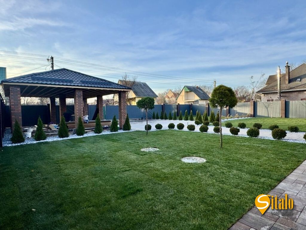 Продажа дома 290 м², 1-я Озерная ул.