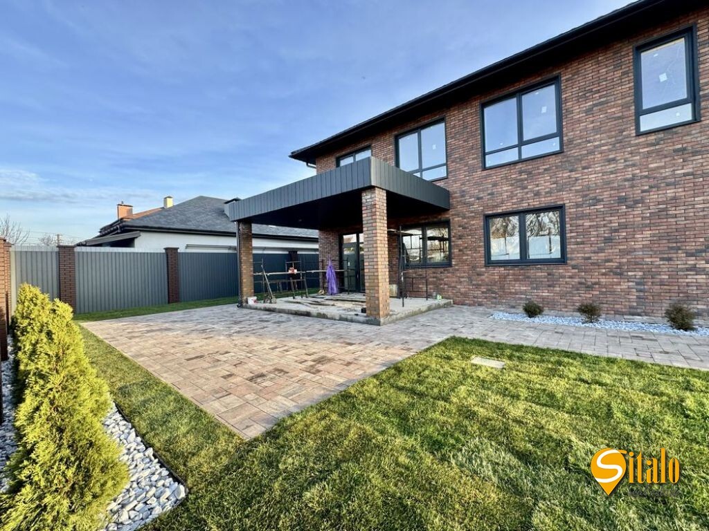 Продажа дома 290 м², 1-я Озерная ул.