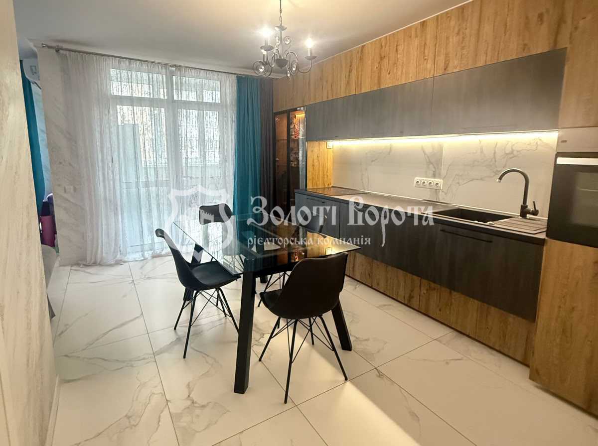 Продаж 2-кімнатної квартири 70.5 м², Олександрівська вул., 1