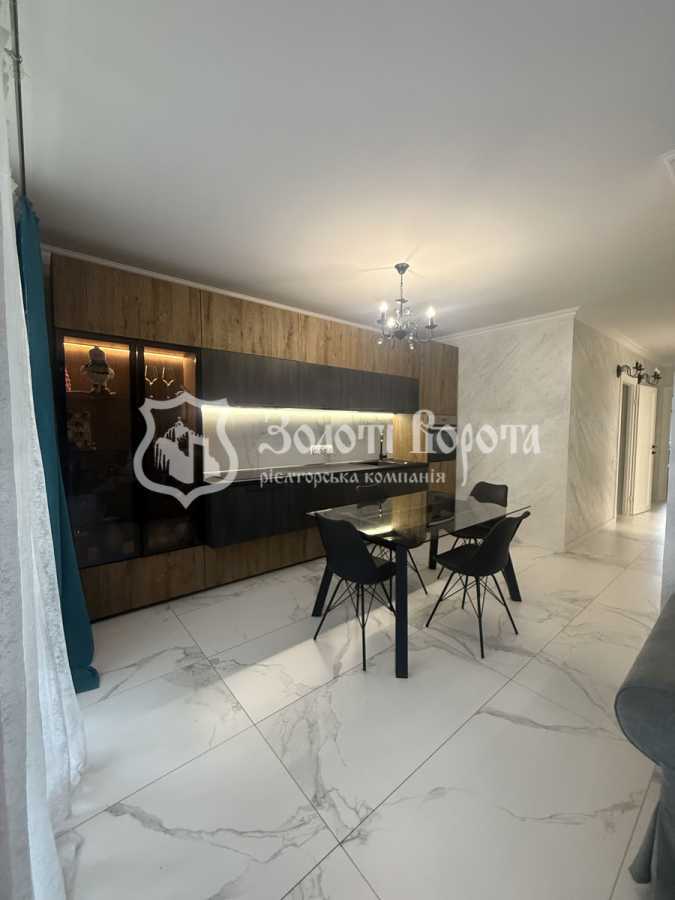 Продаж 2-кімнатної квартири 70.5 м², Олександрівська вул., 1