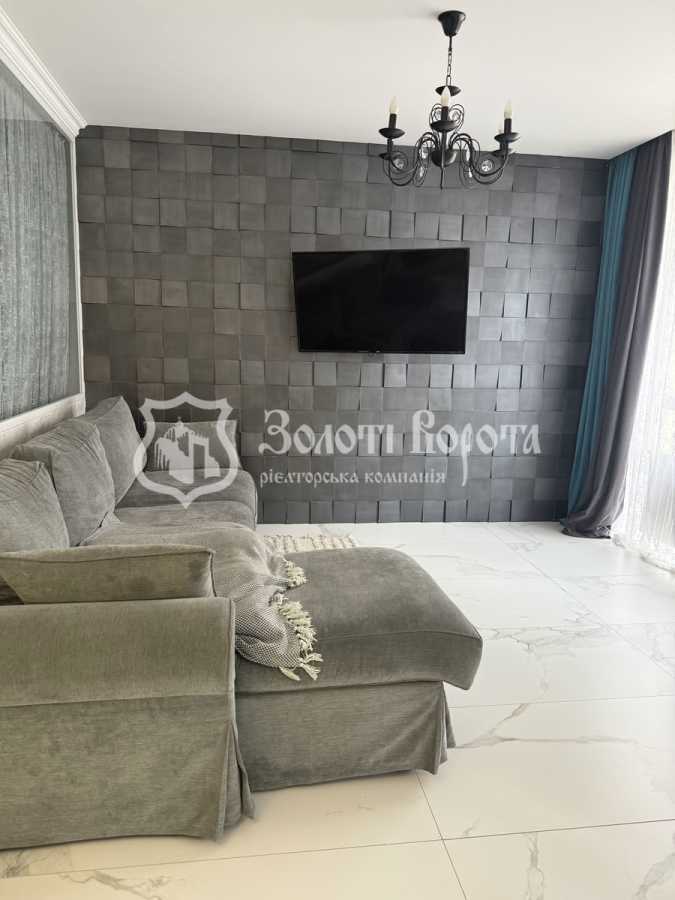 Продаж 2-кімнатної квартири 70.5 м², Олександрівська вул., 1