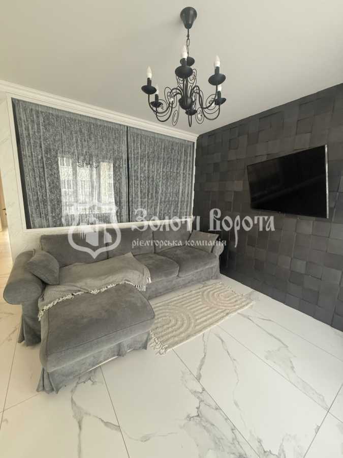 Продаж 2-кімнатної квартири 70.5 м², Олександрівська вул., 1