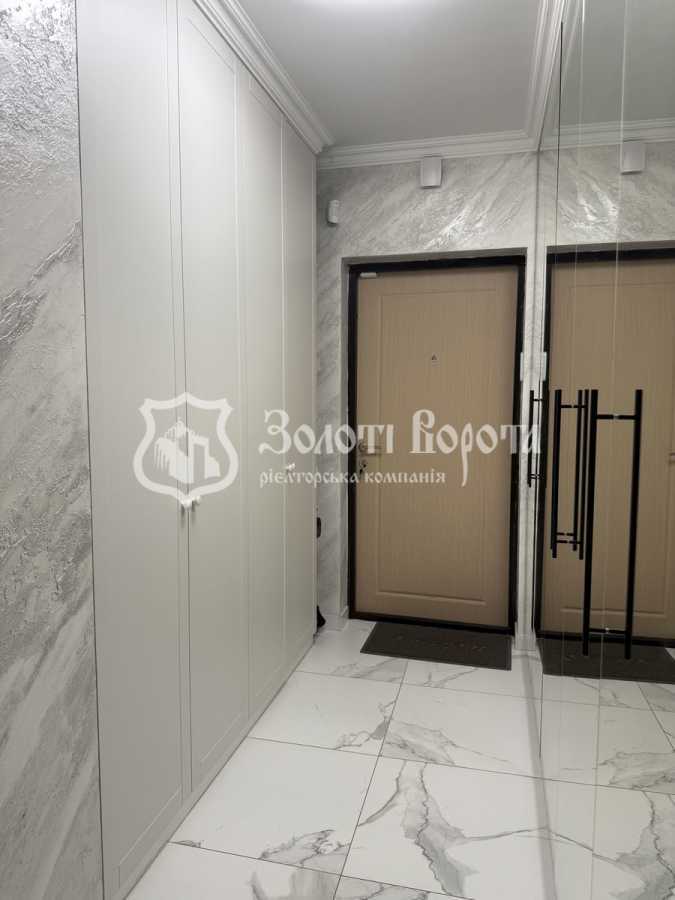 Продаж 2-кімнатної квартири 70.5 м², Олександрівська вул., 1